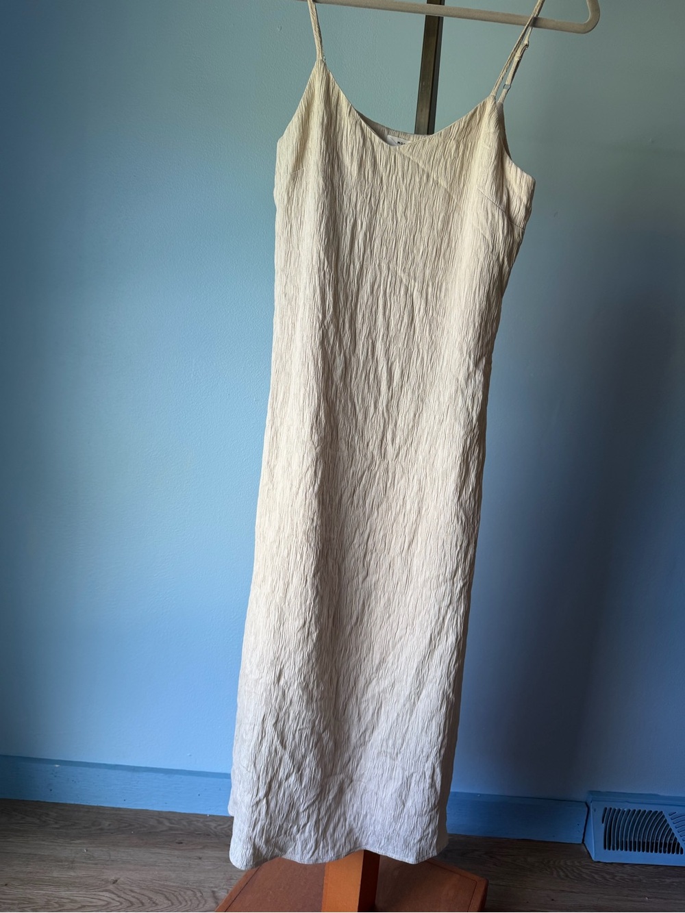 Mod Ref Cream Textured Slip Dress small maxi
